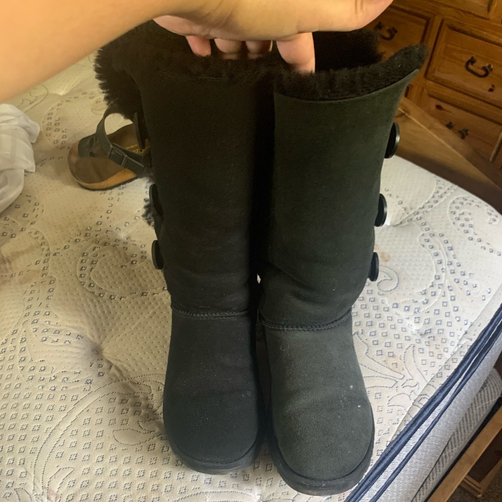 Bailey button uggs